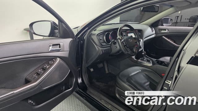 Kia K5 Prestige, 2011 10