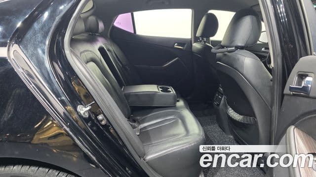 Kia K5 Prestige, 2011 12