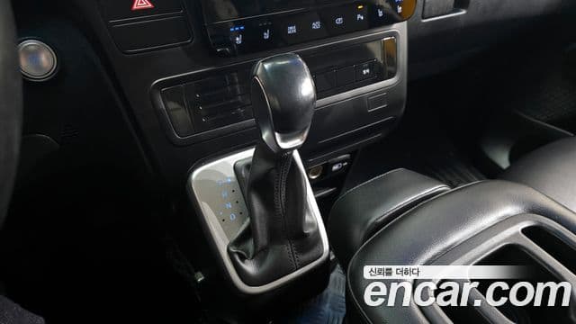 Hyundai Staria 15인승, 2022 9