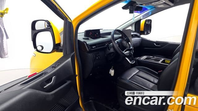 Hyundai Staria 15인승, 2022 10