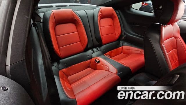 Ford Mustang купе, 2022 12