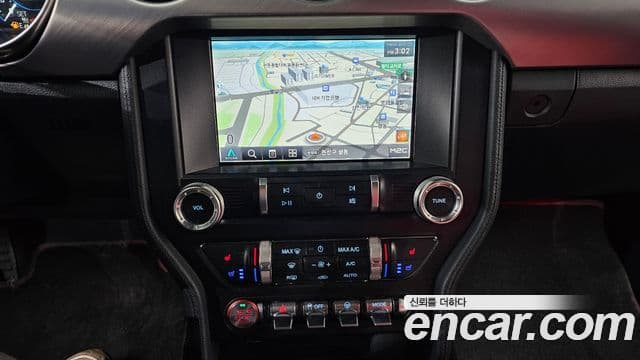 Ford Mustang купе, 2022 15