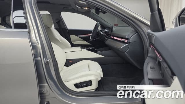 BMW 5시리즈 (G60), 2025 11