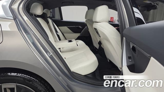 BMW 5시리즈 (G60), 2025 12