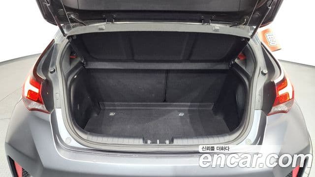 Hyundai Veloster (JS) Core, 2018 20