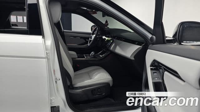 Land Rover Range Rover Evoque 2세대 P250 Dynamic SE, 2026 11