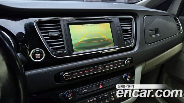 Kia All New Carnival Prestige, 2015 17