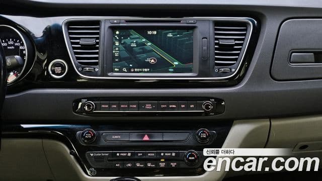 Kia All New Carnival Prestige, 2015 19