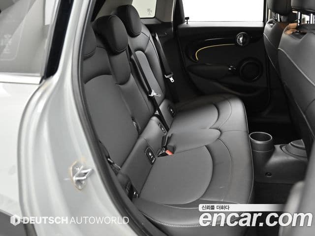 Mini Cooper 3세대, 2023 12