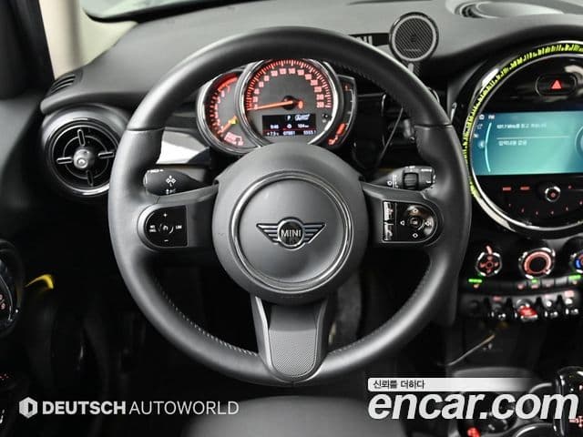 Mini Cooper 3세대, 2023 13