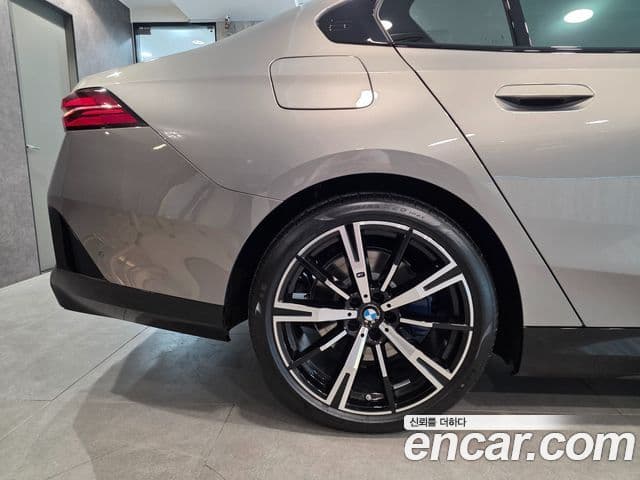 BMW 5시리즈 (G60) 530e M Sport, 2026 20