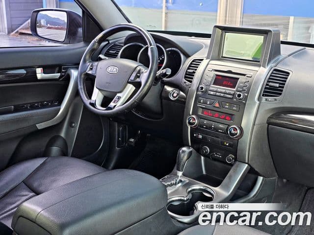 Kia Sorento R топовая версия, 2012 9