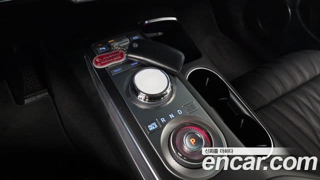 Genesis GV70, 2021 9