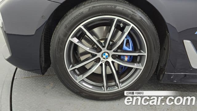 BMW 5시리즈 (G30) 520i M Sport, 2022 все фото