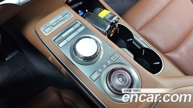 Genesis GV70, 2022 9