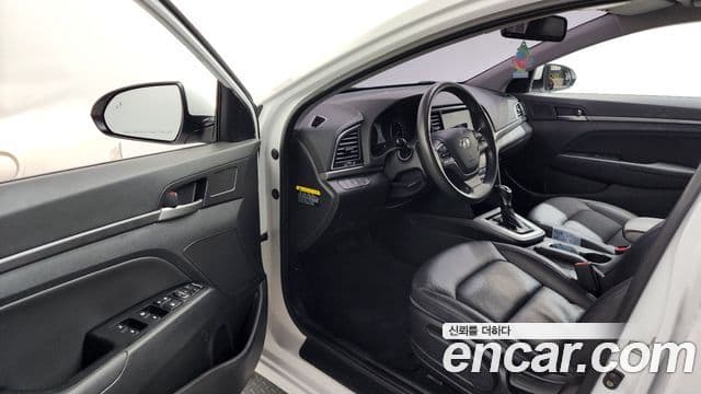 Hyundai Avante AD 1.6 GDI Value Plus, 2018 10