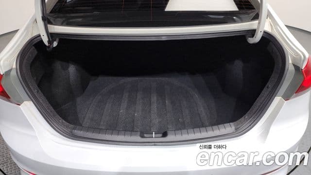 Hyundai Avante AD 1.6 GDI Value Plus, 2018 20