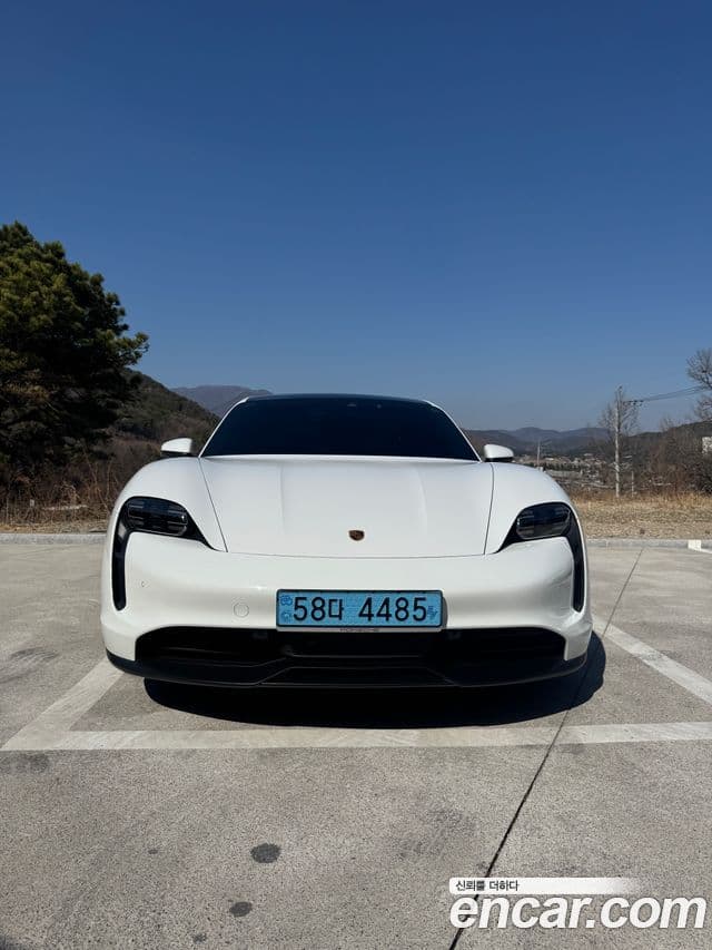 Porsche 타이칸 базовый, 2022 1