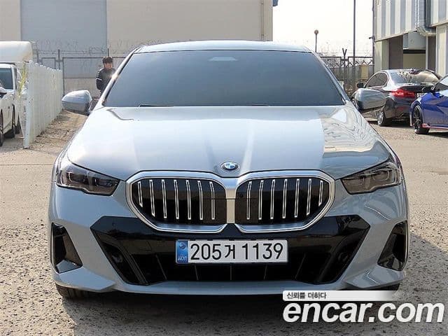 BMW 5시리즈 (G60) 520i M Sport, 2025 3