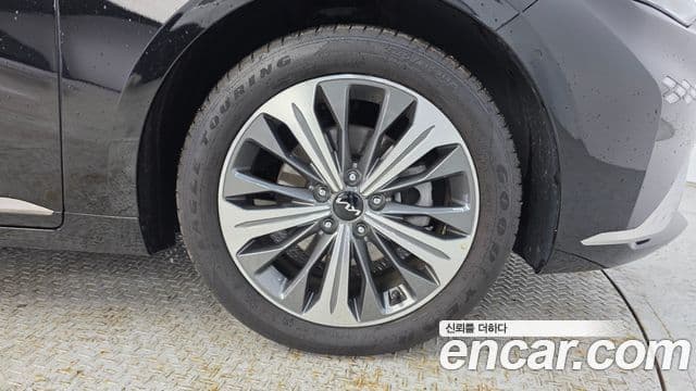 Kia K8 гибрид Noblesse, 2024 все фото