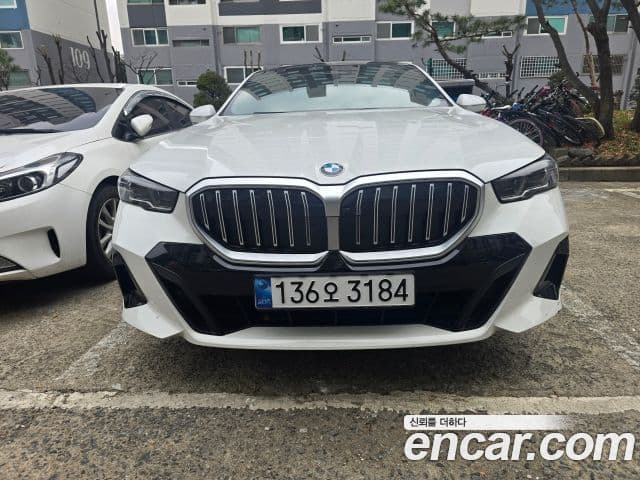 BMW 5시리즈 (G60) 523d M Sport, 2025 1
