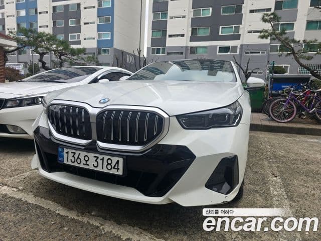 BMW 5시리즈 (G60) 523d M Sport, 2025 2