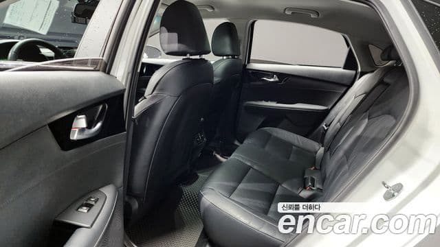 Kia The / новый New K3 2세대 Signature, 2023 13