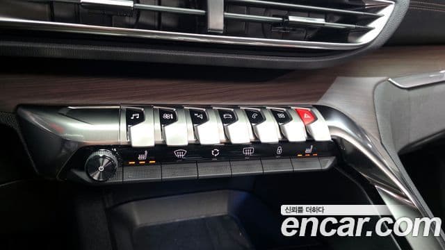 Peugeot 5008 2세대 1.2 Pure Tech GT, 2024 16