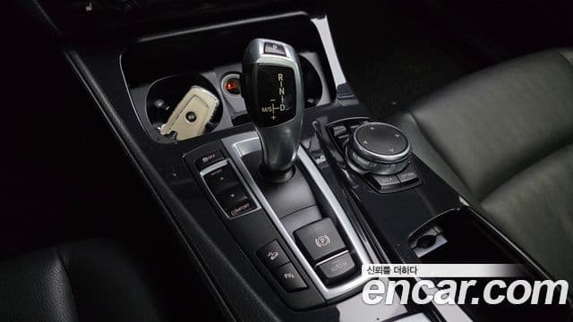 BMW 5시리즈 (F10), 2015 9