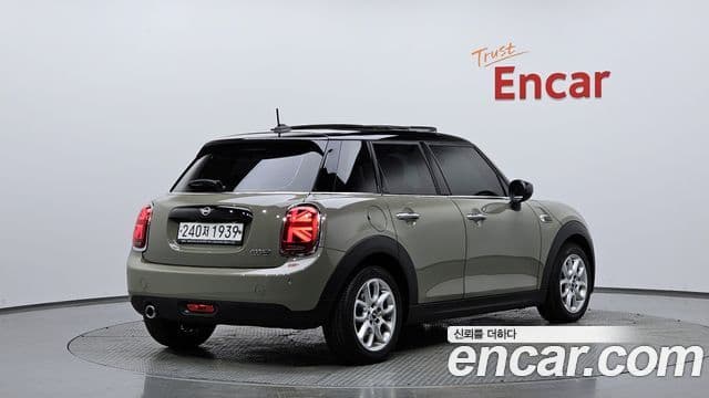 Mini Cooper 3세대, 2020 2