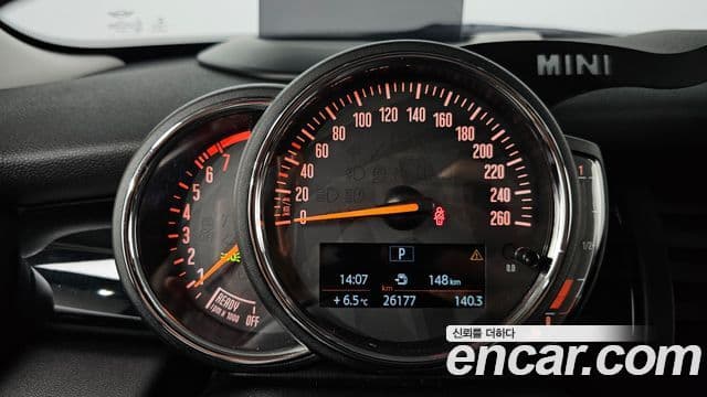 Mini Cooper 3세대, 2020 8