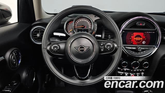 Mini Cooper 3세대, 2020 13