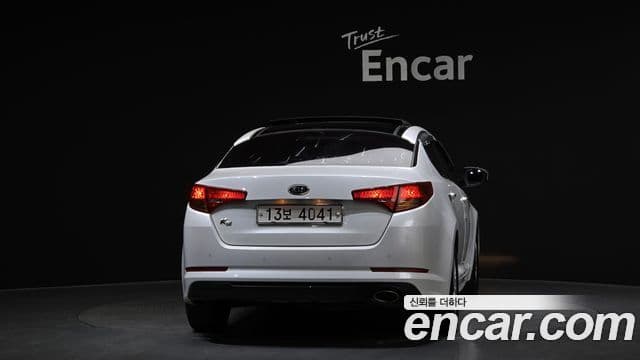 Kia K5 2.0 Deluxe, 2011 4