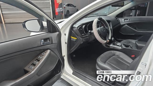 Kia K5 2.0 Deluxe, 2011 11