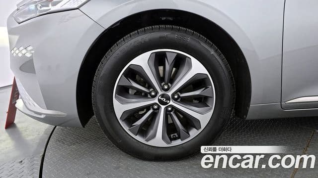 Kia K8 гибрид Noblesse, 2022 все фото