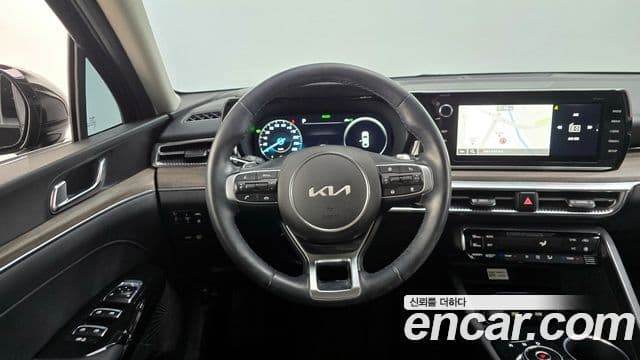 Kia K5 гибрид 3세대 Noblesse, 2023 13
