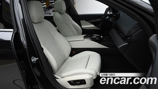 BMW 5시리즈 (G60), 2025 10