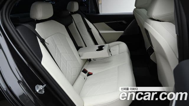 BMW 5시리즈 (G60), 2025 12