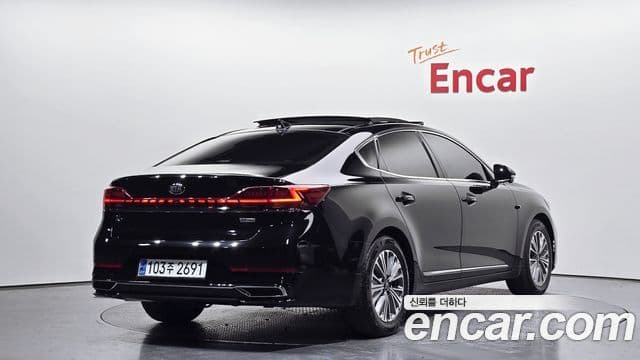 Kia K7 Premier гибрид Signature, 2020 2