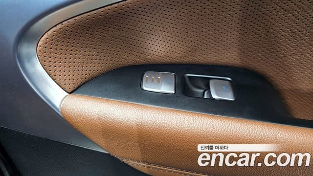 Genesis G70 Elite, 2019 19