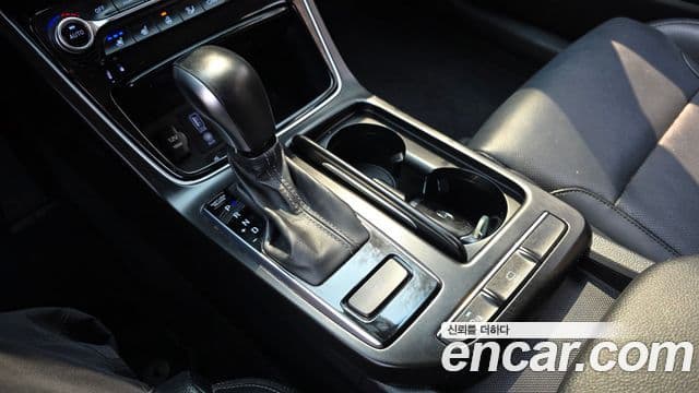 Hyundai Grandeur IG 3.0 LPi Modern (арендный автомобиль), 2019 9