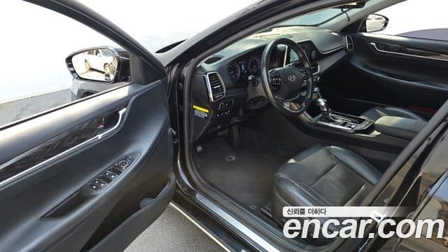 Hyundai Grandeur IG 3.0 LPi Modern (арендный автомобиль), 2019 10