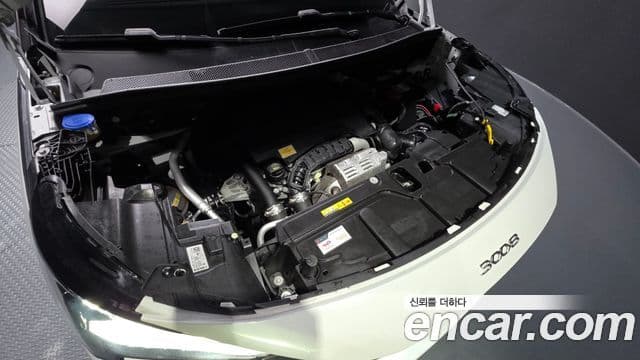 Peugeot 3008 2세대 1.2 Pure Tech Allure, 2024 все фото