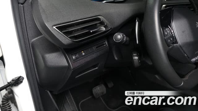 Peugeot 3008 2세대 1.2 Pure Tech Allure, 2024 11
