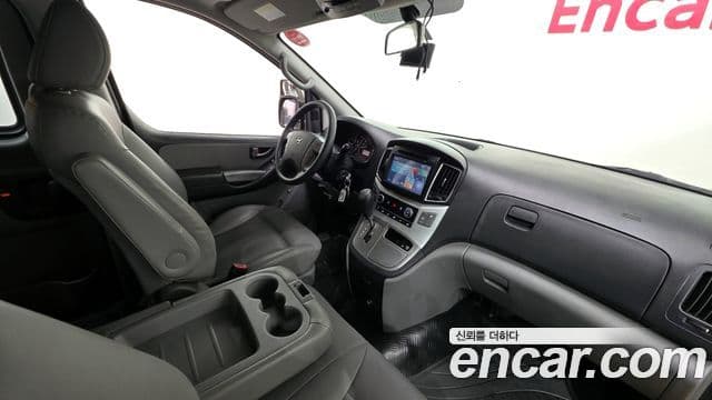 Hyundai Grand Starex детский перевозочный автомобиль, 2017 7