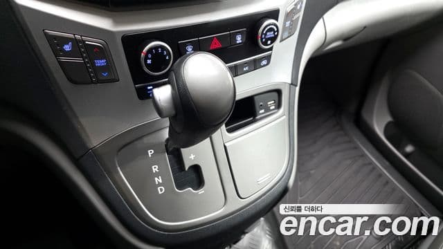 Hyundai Grand Starex детский перевозочный автомобиль, 2017 9