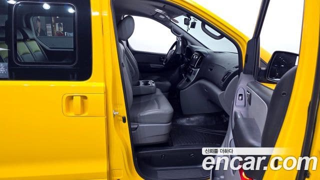 Hyundai Grand Starex детский перевозочный автомобиль, 2017 11