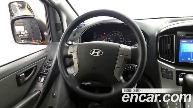 Hyundai Grand Starex детский перевозочный автомобиль, 2017 13