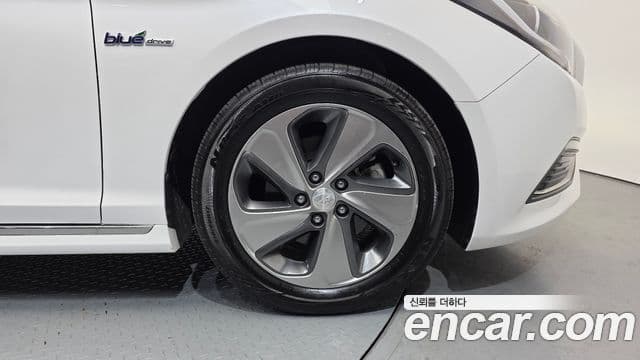 Hyundai LF Sonata гибрид Modern, 2015 все фото