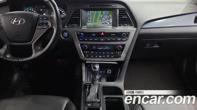 Hyundai LF Sonata гибрид Modern, 2015 15